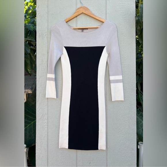 Halston Heritage Dresses & Skirts - Halston color block midi dress